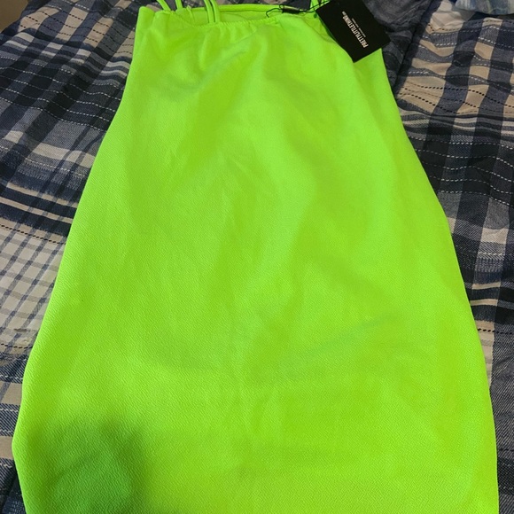 Slim fitting dress!! - Picture 4 of 4